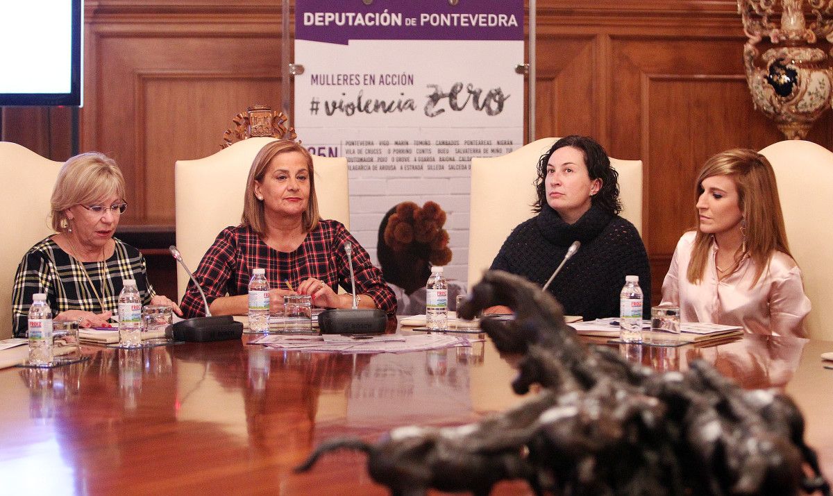 Carmela Silva, Isaura Abelairas e Eva Vilaverde presentan o proxecto Mulleres en acción: violencia zero 