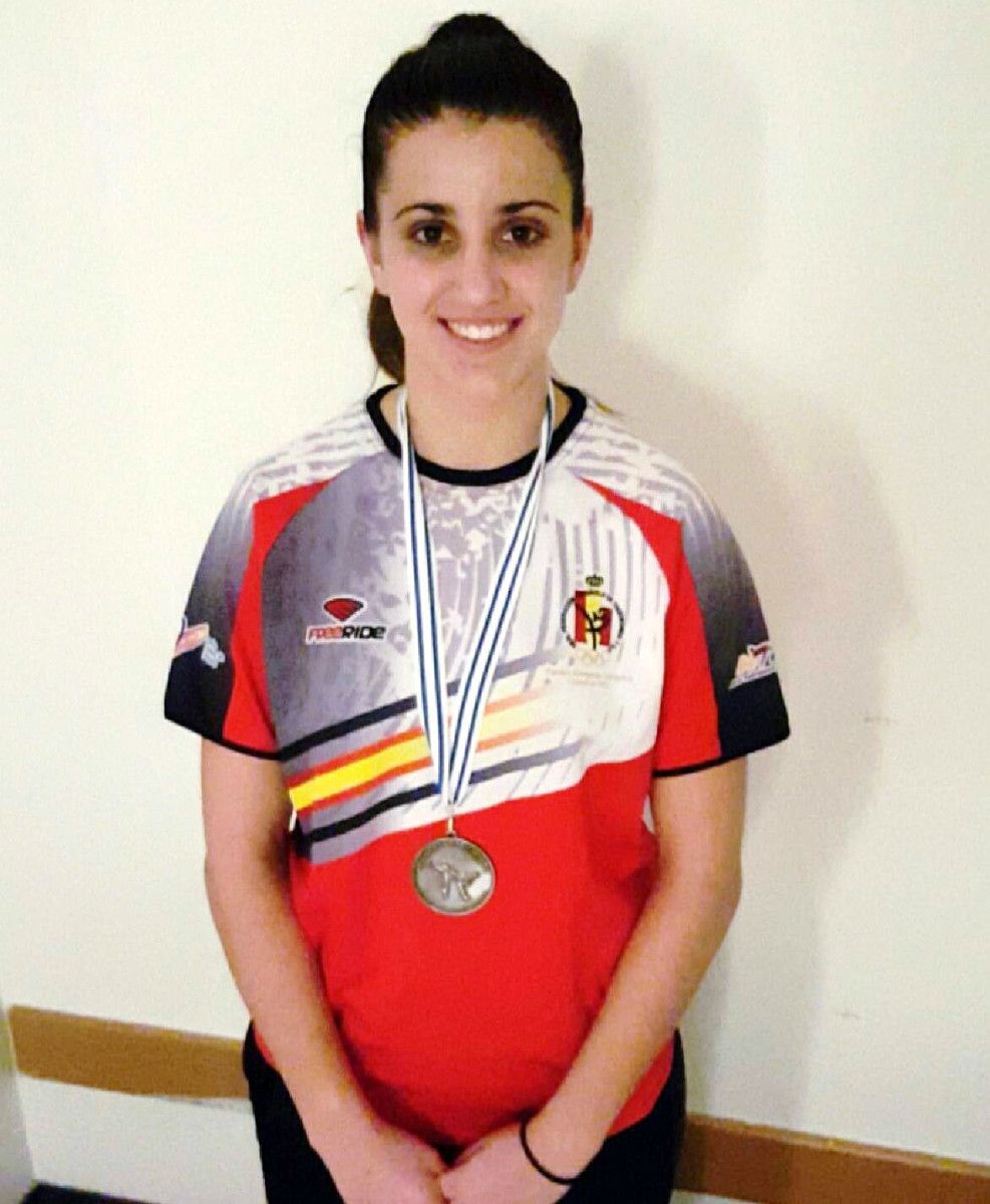 Katya Calvar, coa medalla de prata conseguida no Open de Israel
