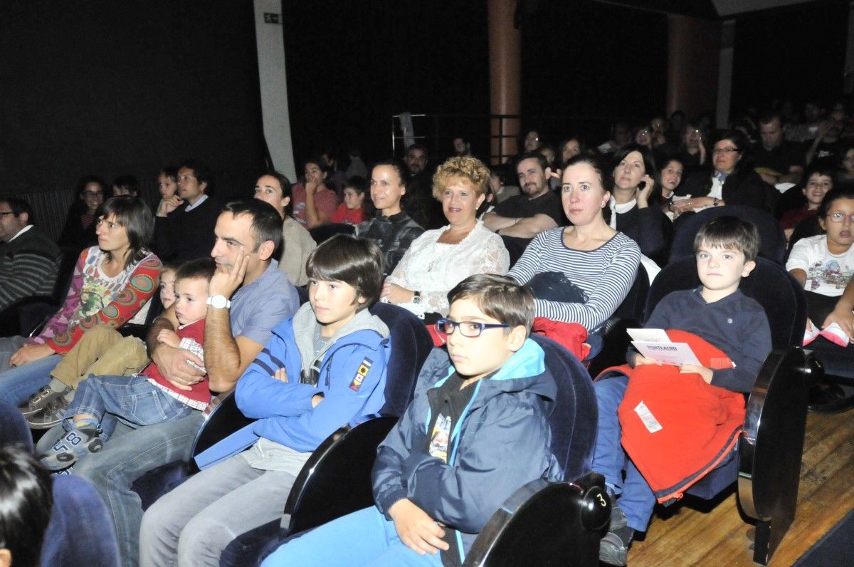 Público asistente a "Cyrano", la primera cita del ciclo 'Concertos en familia'