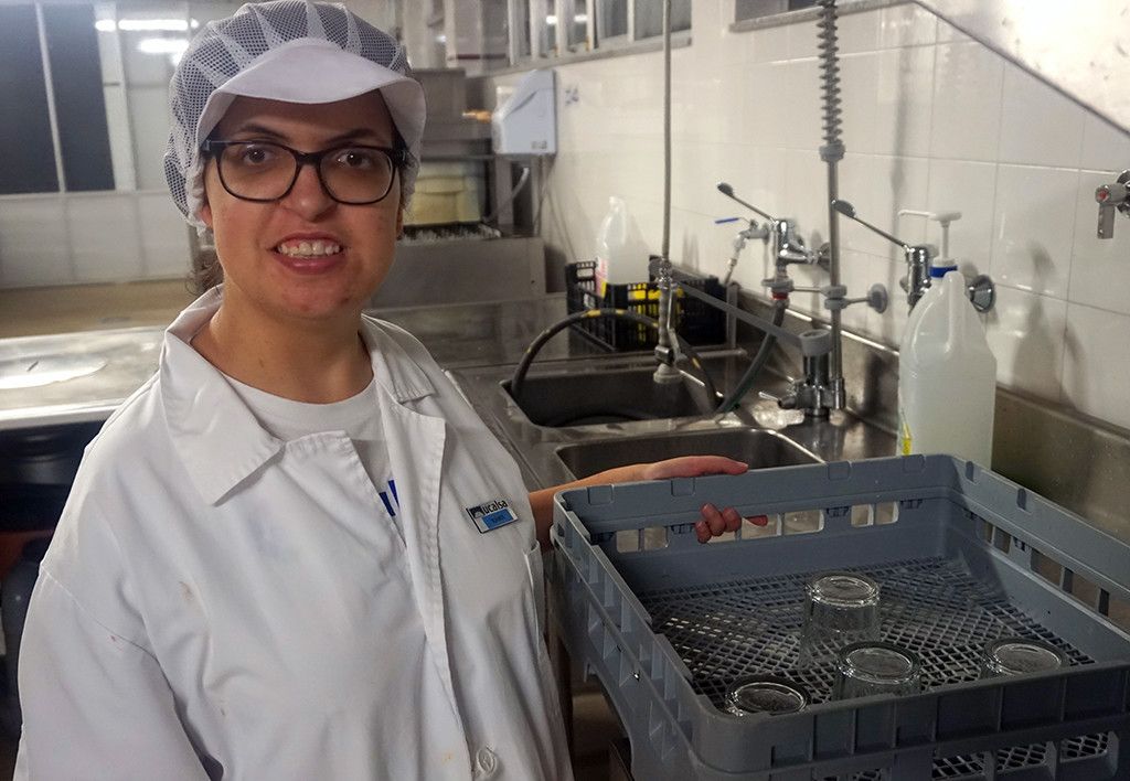 Xiana traballadora de Ucalsa