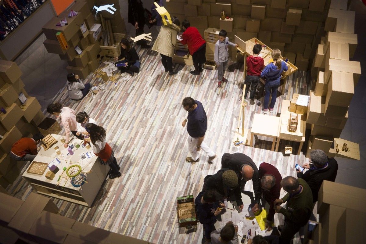 Exposición 'Imaxinar a educación. 50 anos con Frato'