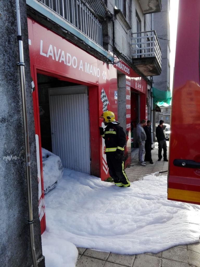 Incendio en un taller de Poio