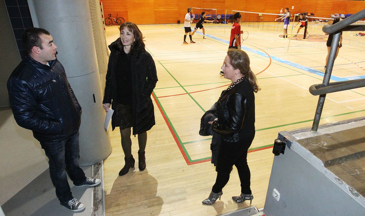 La secretaria xeral para o deporte, Marta Míguez, visitando las instalaciones del CGTD
