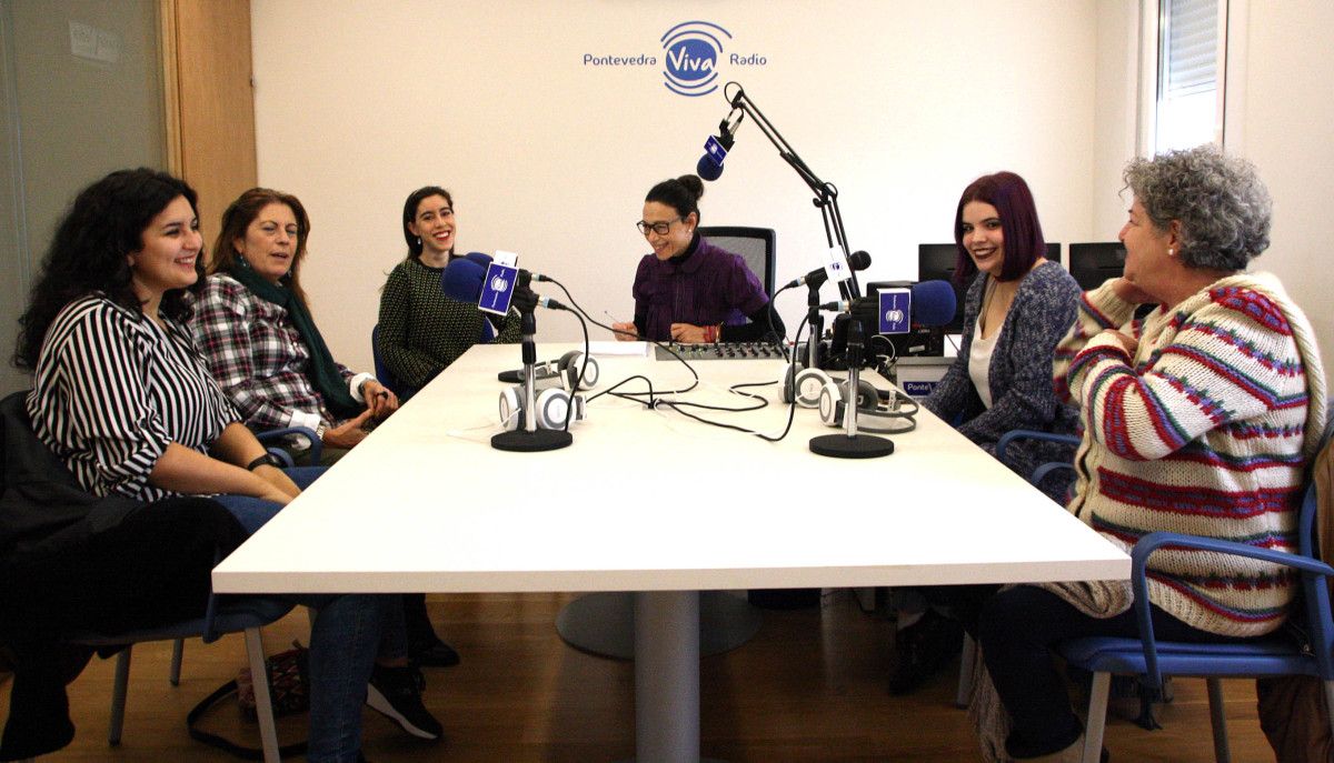 Participantes de Conversas na Ferrería en PontevedraViva Radio