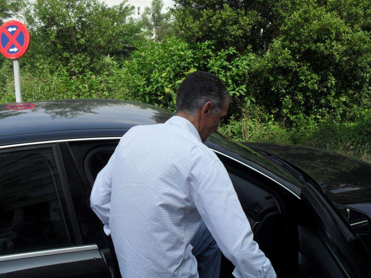 Julio Araújo nunha comparecencia no Xulgado Julio Araújo nunha comparecencia no Xulgado