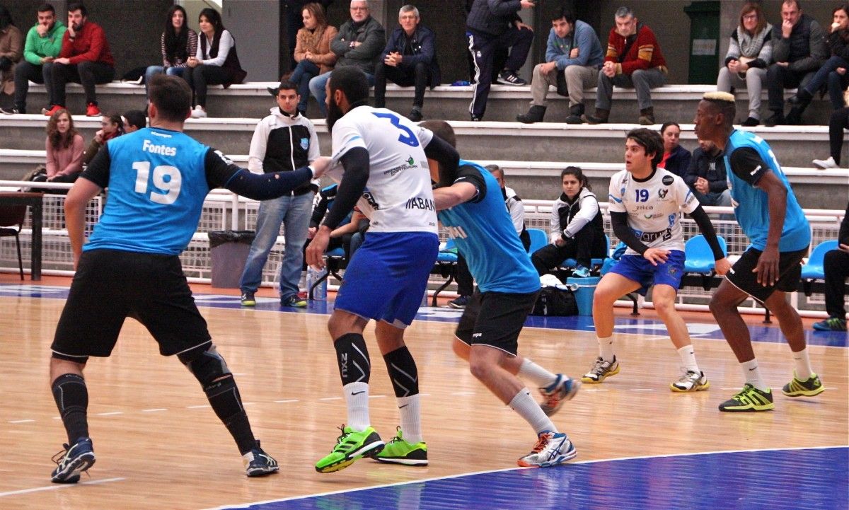 Amistoso entre Teucro e Ismai Maia en el Municipal