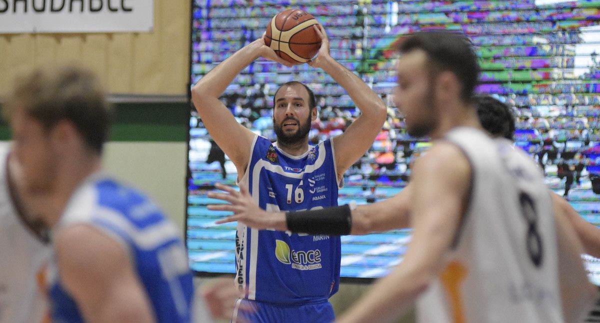 Mario Cabanas, en el partido entre Peixe Galego y Unión Financiera Oviedo