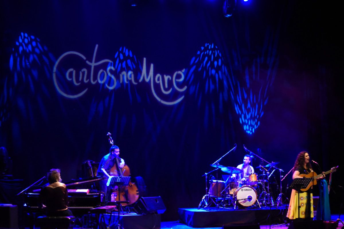 Cantos na Maré