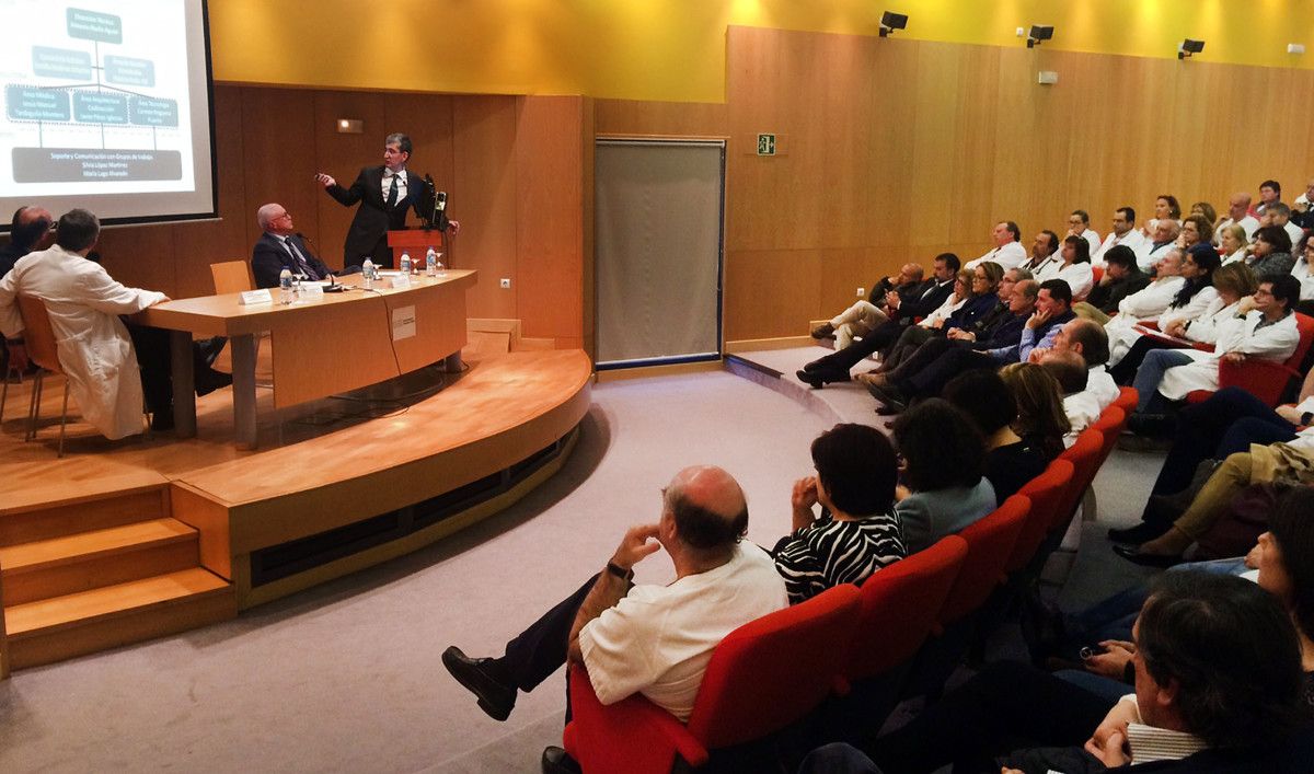 Reunión del conselleiro de Sanidade con profesionales y fuerzas sindicales de la sanidad pública en Pontevedra