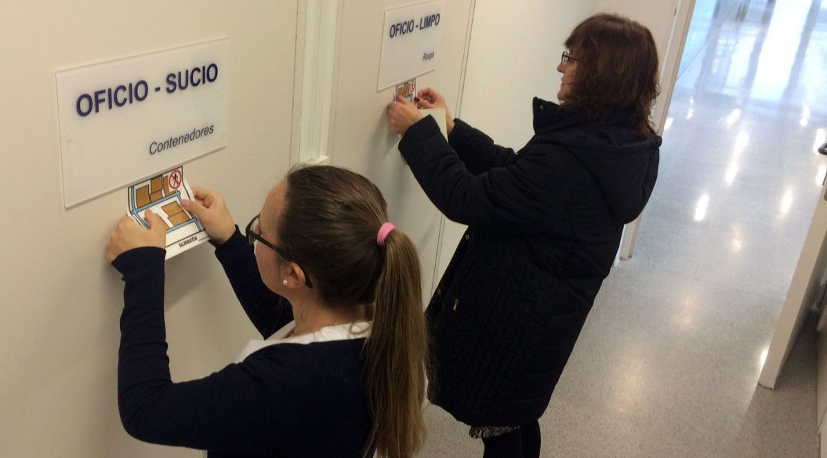 El centro de salud de A Parda instala pictogramas para las personas con autismo
