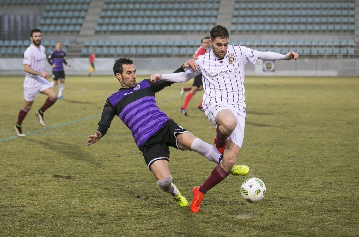 Partido entre Palencia y Pontevedra en la Nueva Balastera