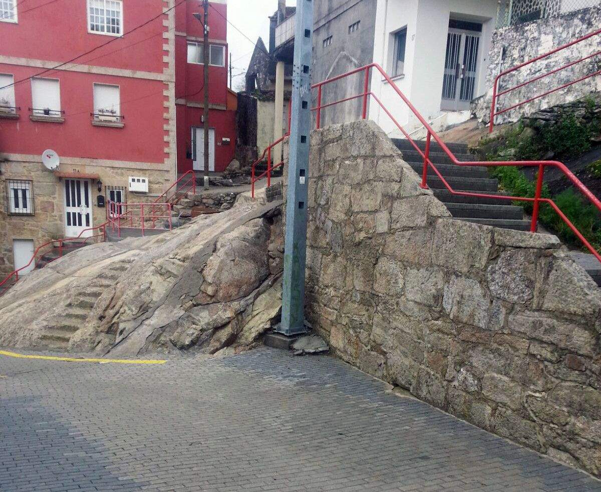 Rúa Fonte do Oeste e Pedreiras