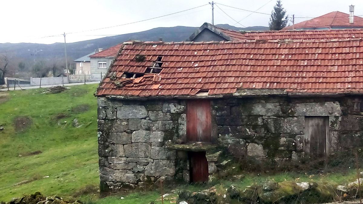 Danos do temporal nunha casa de Pigarzos