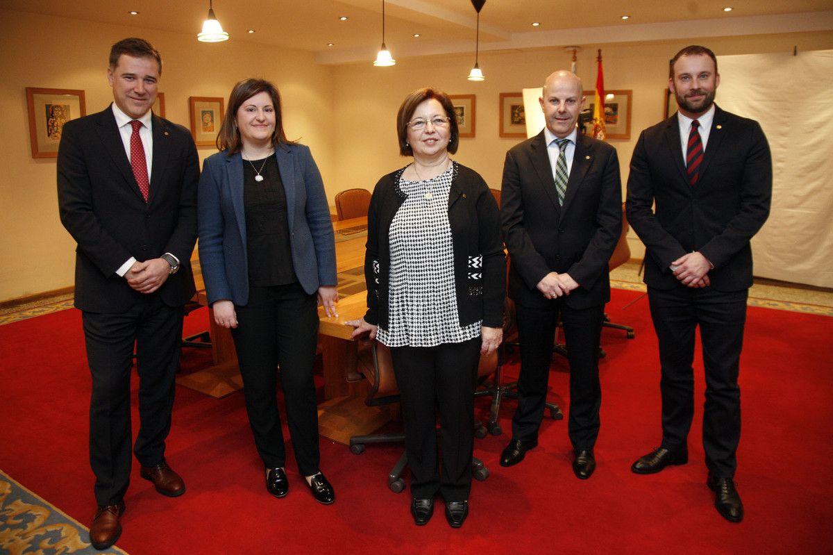 Cinco novos deputados do grupo popular no Parlamento de Galicia