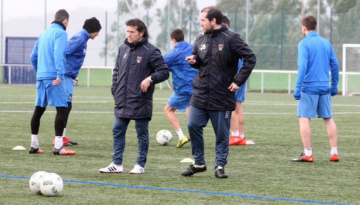 Luisito e Roberto Valdés nun adestramento en Príncipe Felipe