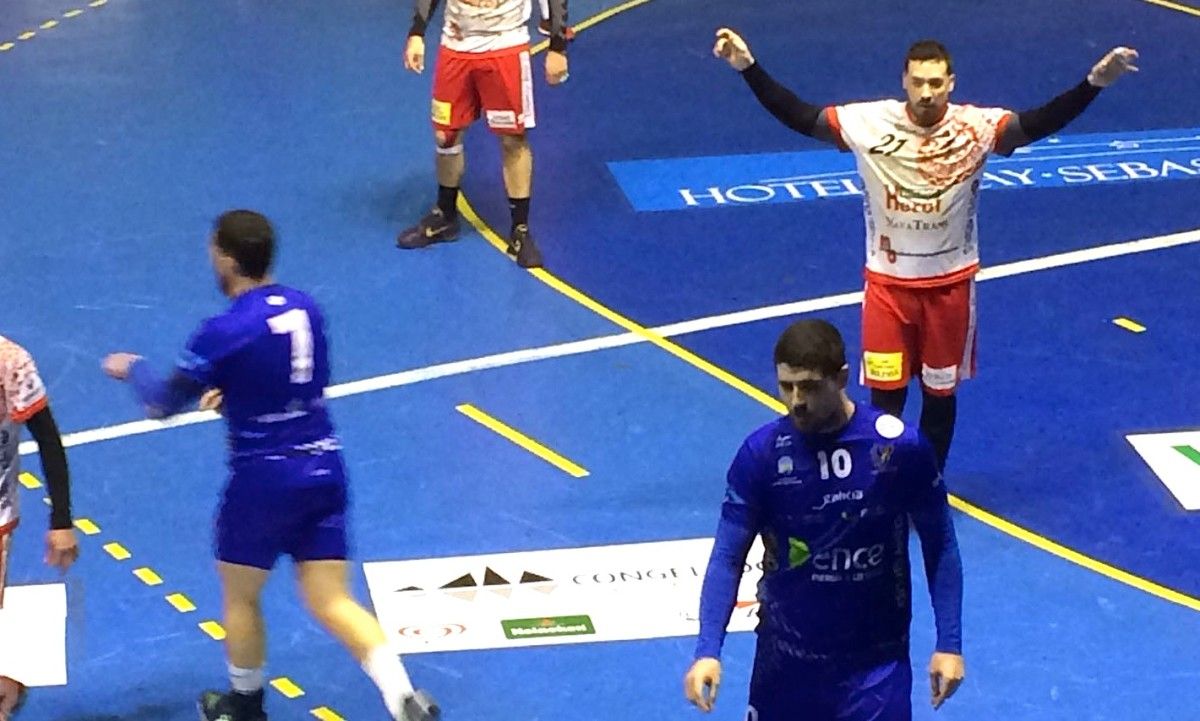 Partido entre Nava e Teucro