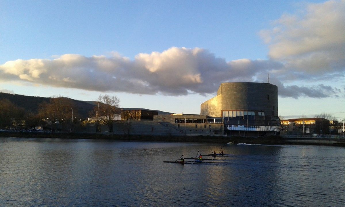 Río Lérez fronte ao Pazo da Cultura