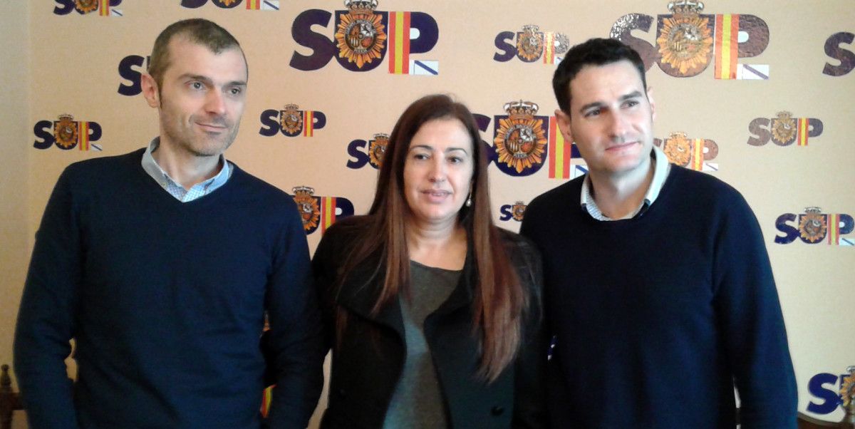 Los representantes del SUP, Víctor Vasco, Sandra Fernández y Roberto González 