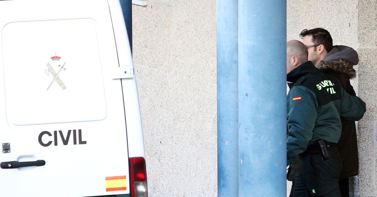 Rodrigo Nogueira, el donjuán de Marín, a la salida de os juzgados de A Parda