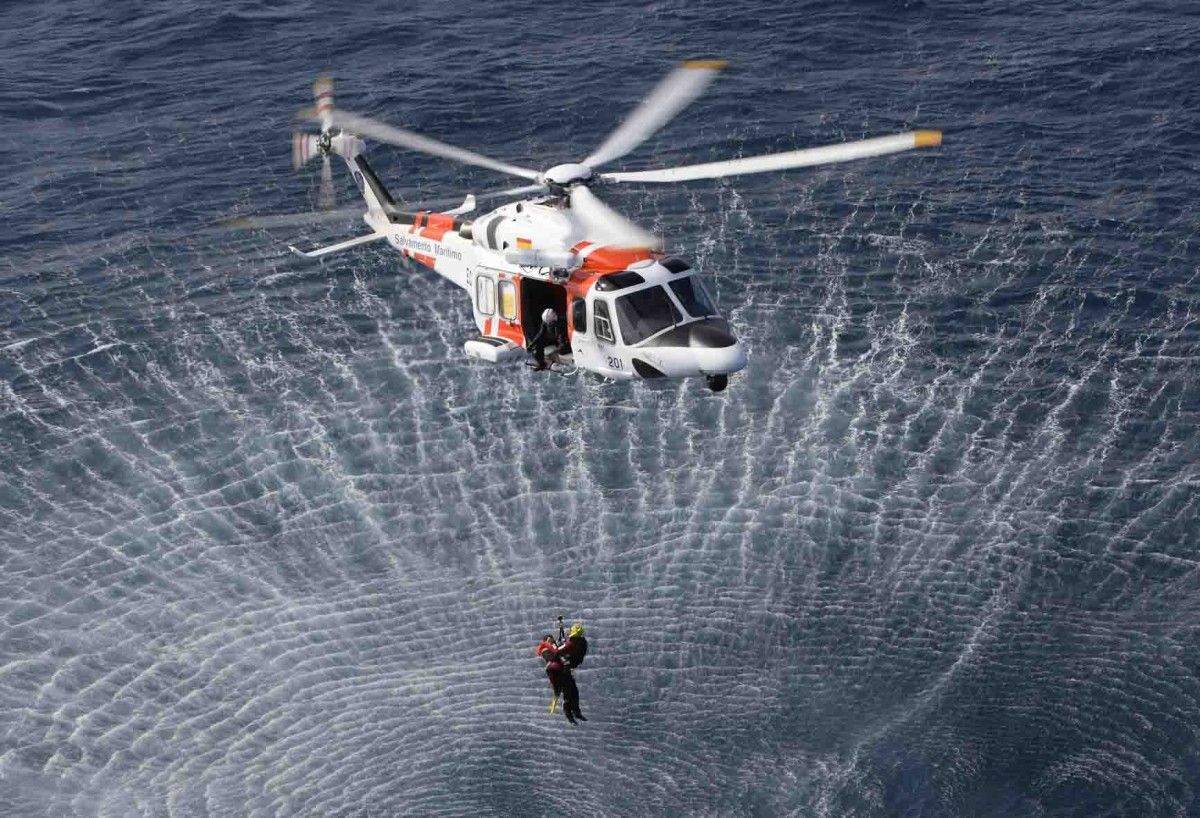 Helicóptero de Salvamento Marítimo en otra intervención