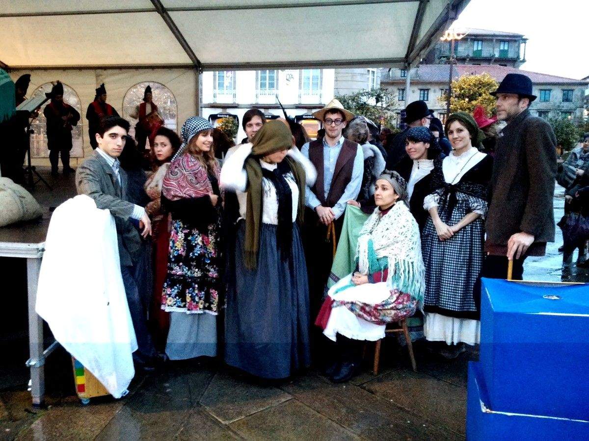 Recreación da Botica de Perfecto Feijoo baixo a chuvia Recreación da Botica de Perfecto Feijoo baixo a chuvia