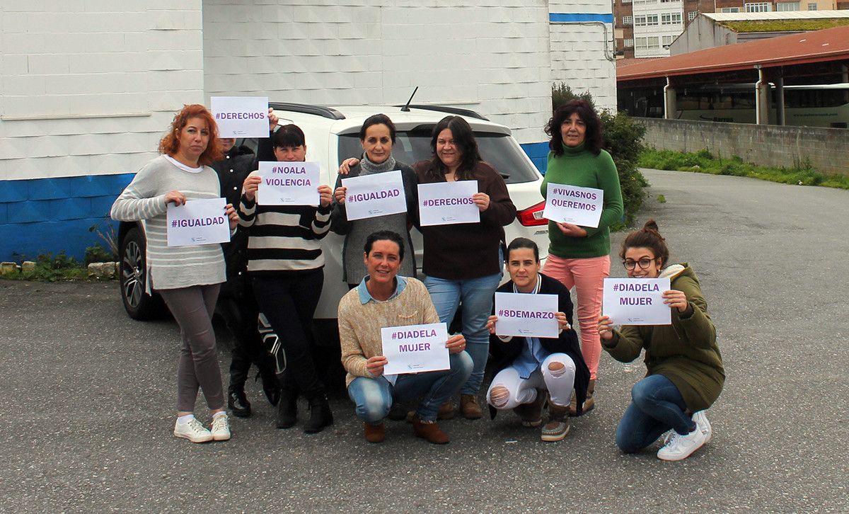 Traballadoras da Fundación Amigos de Galicia conmemoran o 8 de marzo