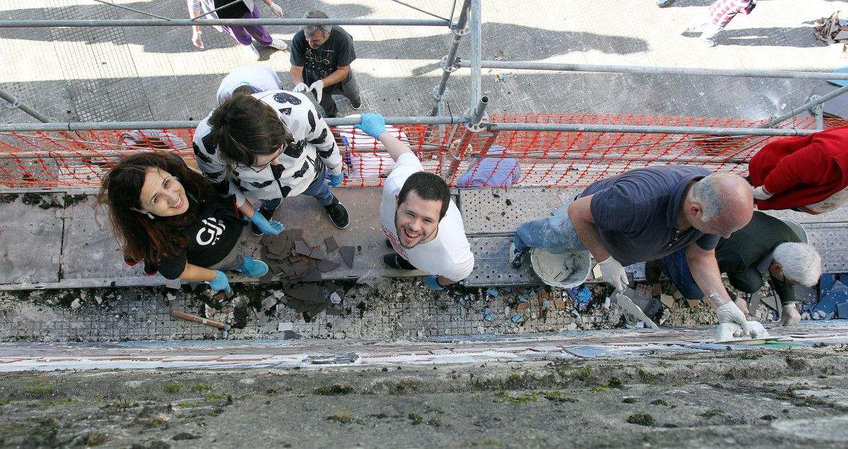 Xuntos elabora un mosaico por el Día Mundial del síndrome de Down