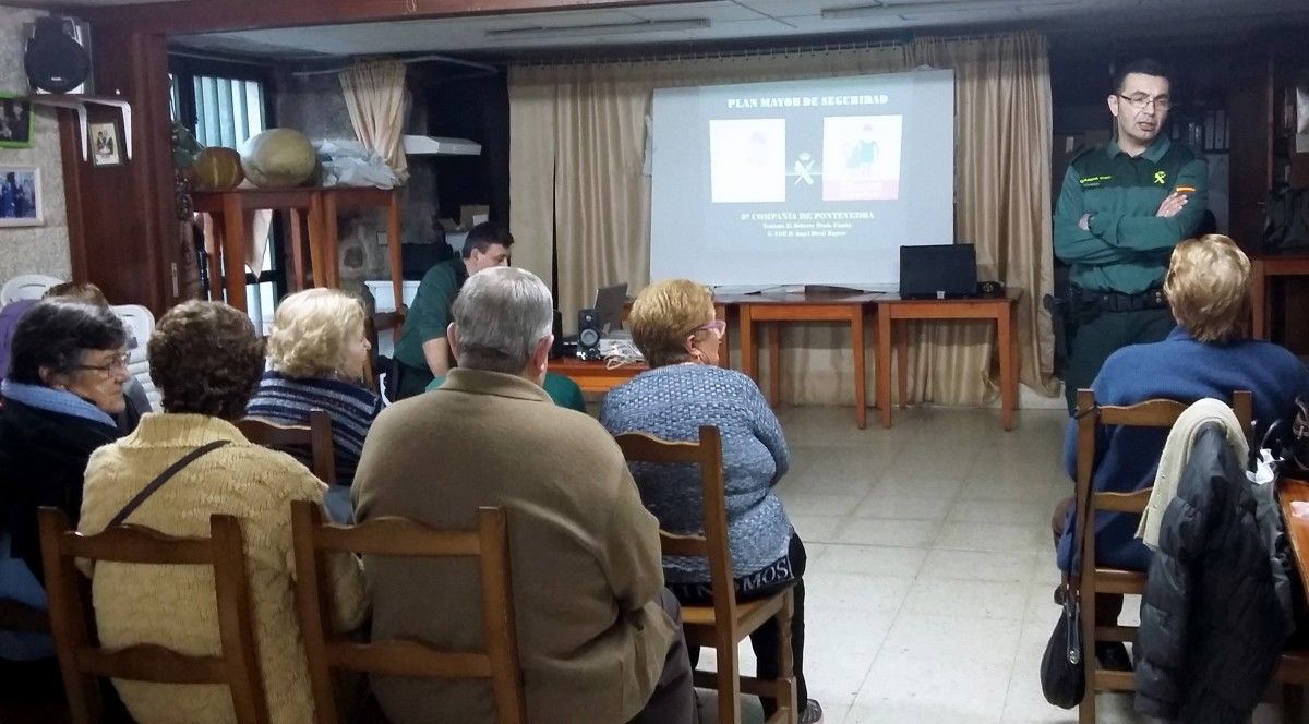 Charla del Plan Mayor de Seguridad de la Guardia Civil en Tenorio