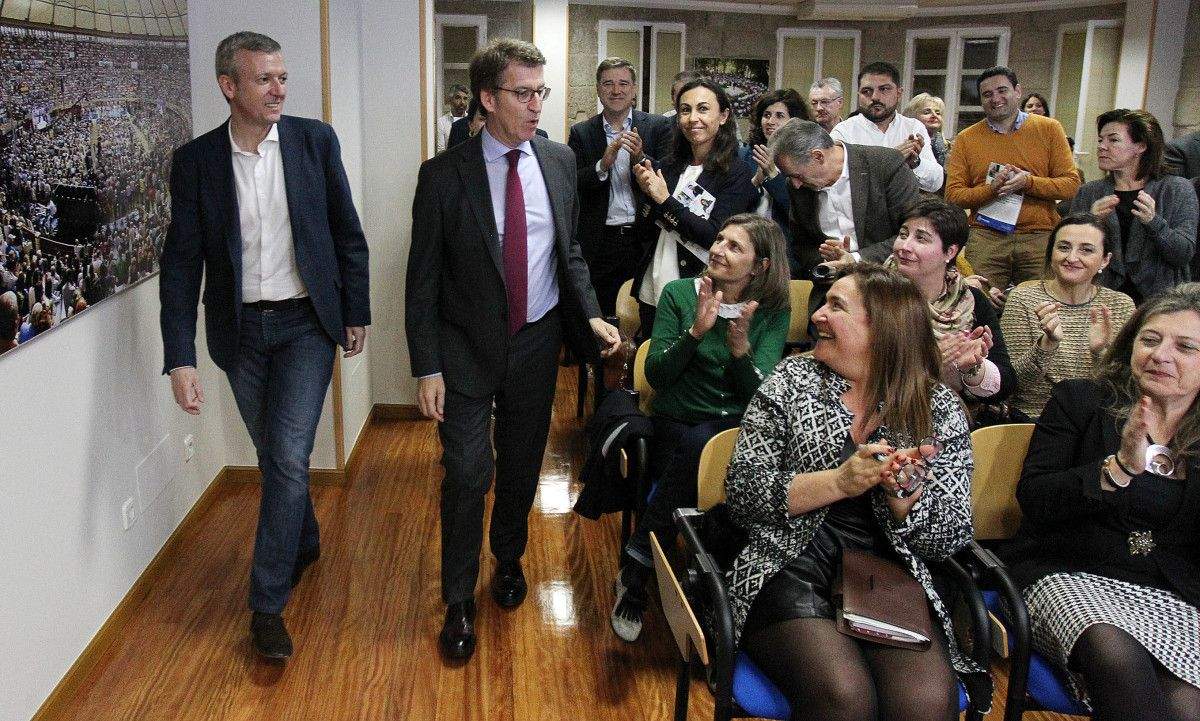 Alberto Núñez Feijóo y Alfonso Rueda, en la junta directiva del PP de Pontevedra