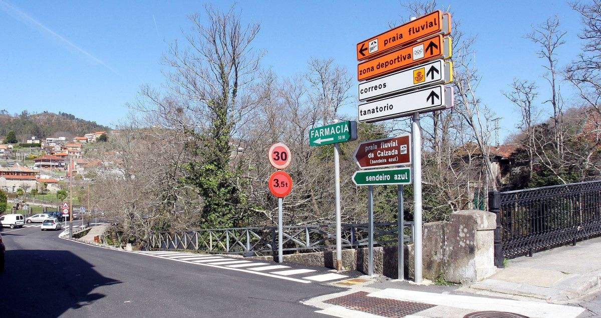 Acceso ao Sendeiro Azul en Ponte Caldelas
