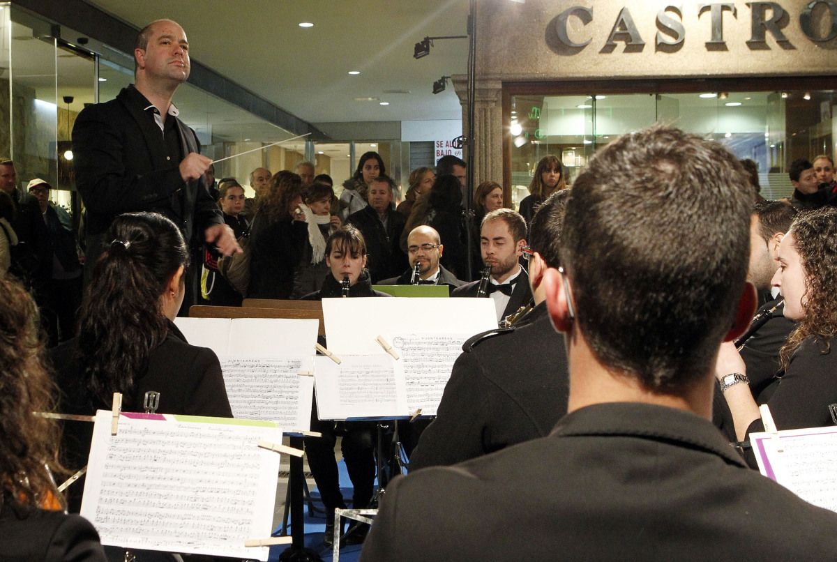 Concierto de la Banda de Música de Pontevedra en la inauguración de Benito Corbal