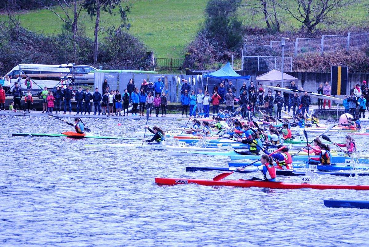 Regata de la Liga Gallega Infantil de piragüismo