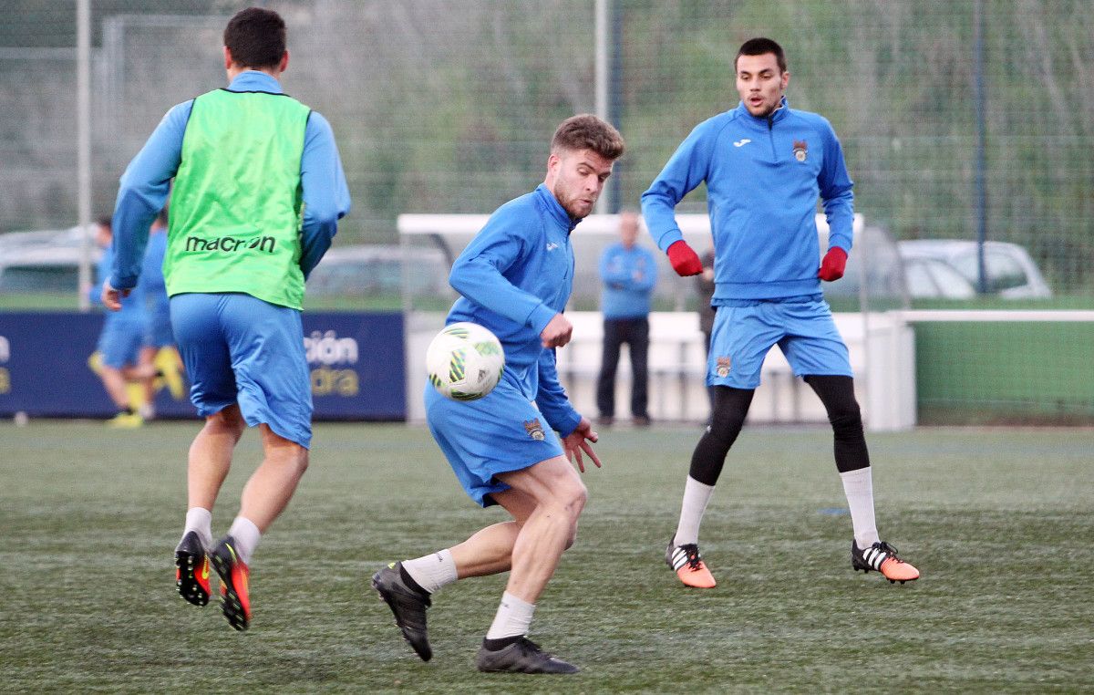 Mario Barco, nun adestramento co Pontevedra