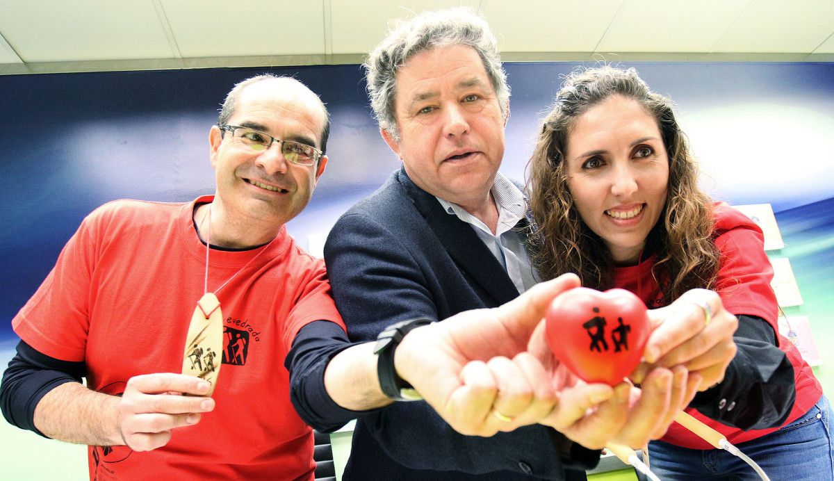 Raúl Álvarez, Miguel Anxo Fernández Lores y Elena Gondar presentan a 'Ponti'