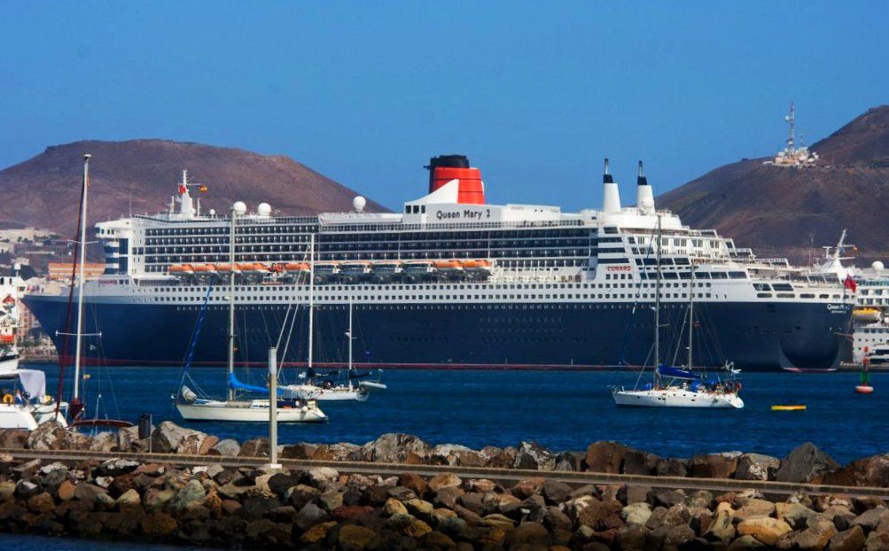 El 'Queen Mary II' llegando a Las Palmas