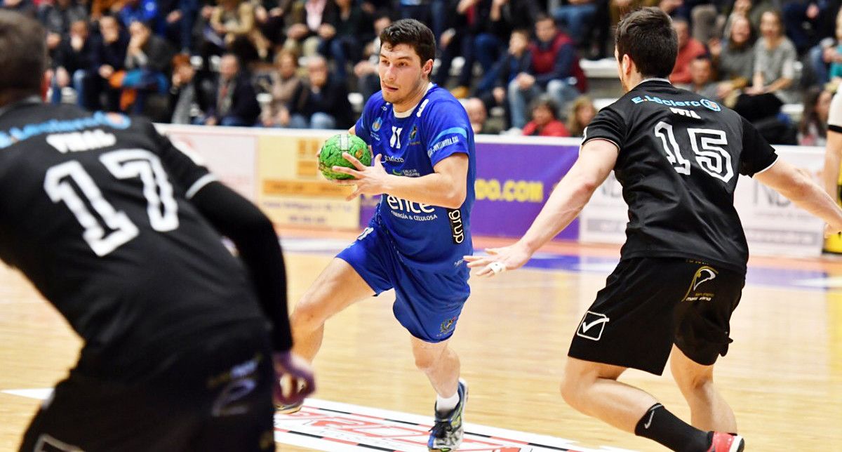 Borja Méndez en el partido entre Teucro y Alarcos Ciudad Real