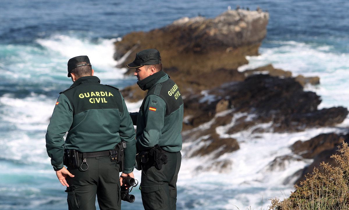 Operativo de búsqueda de la Guardia Civil en Punta Faxilda