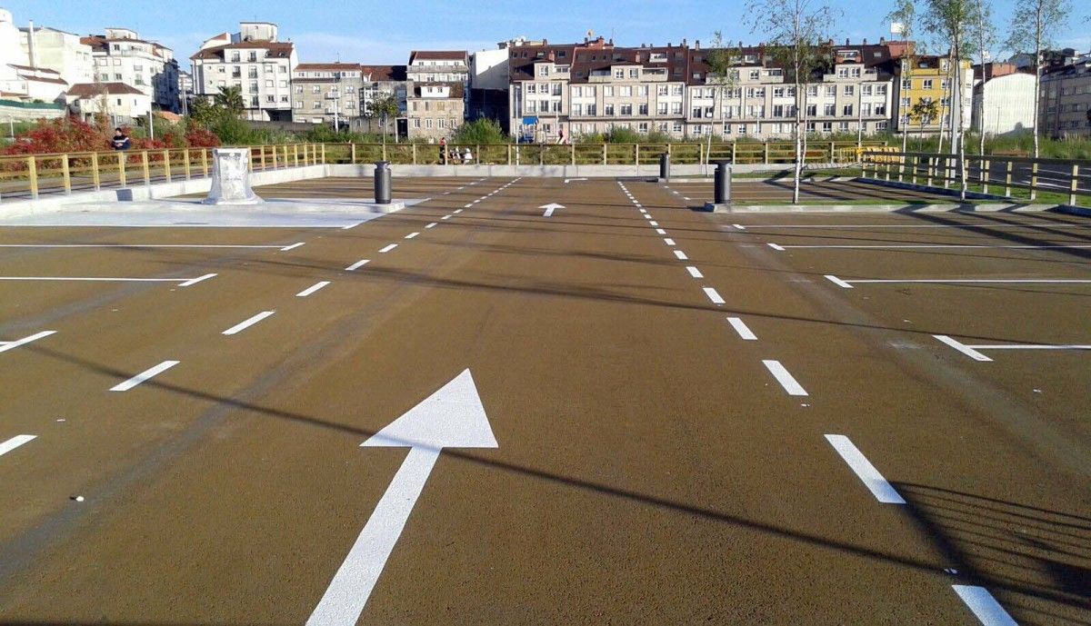 Área de estacionamento habilitada para autocaravanas
