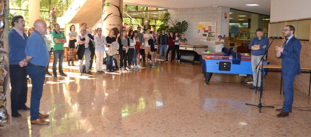 Ofrenda floral en la Escuela de Ingeniería Forestal 