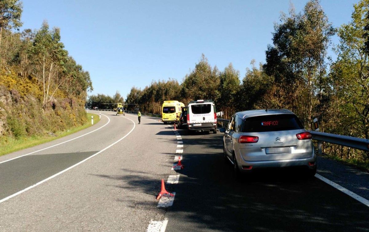Accidente en Cerdedo con un motorista fallecido