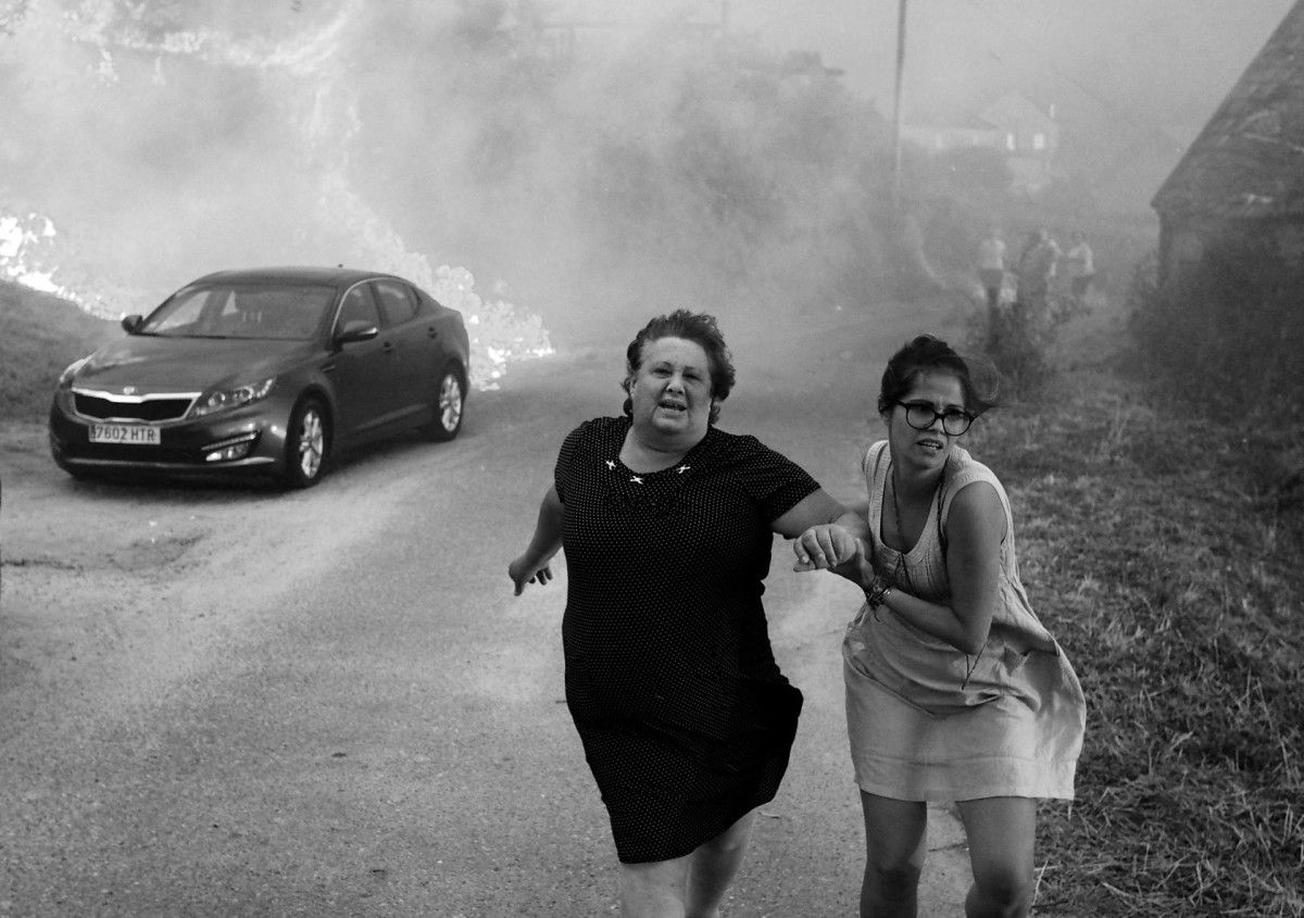 Foto do incendio en Cotobade galardonada nos premios Estação Imagem