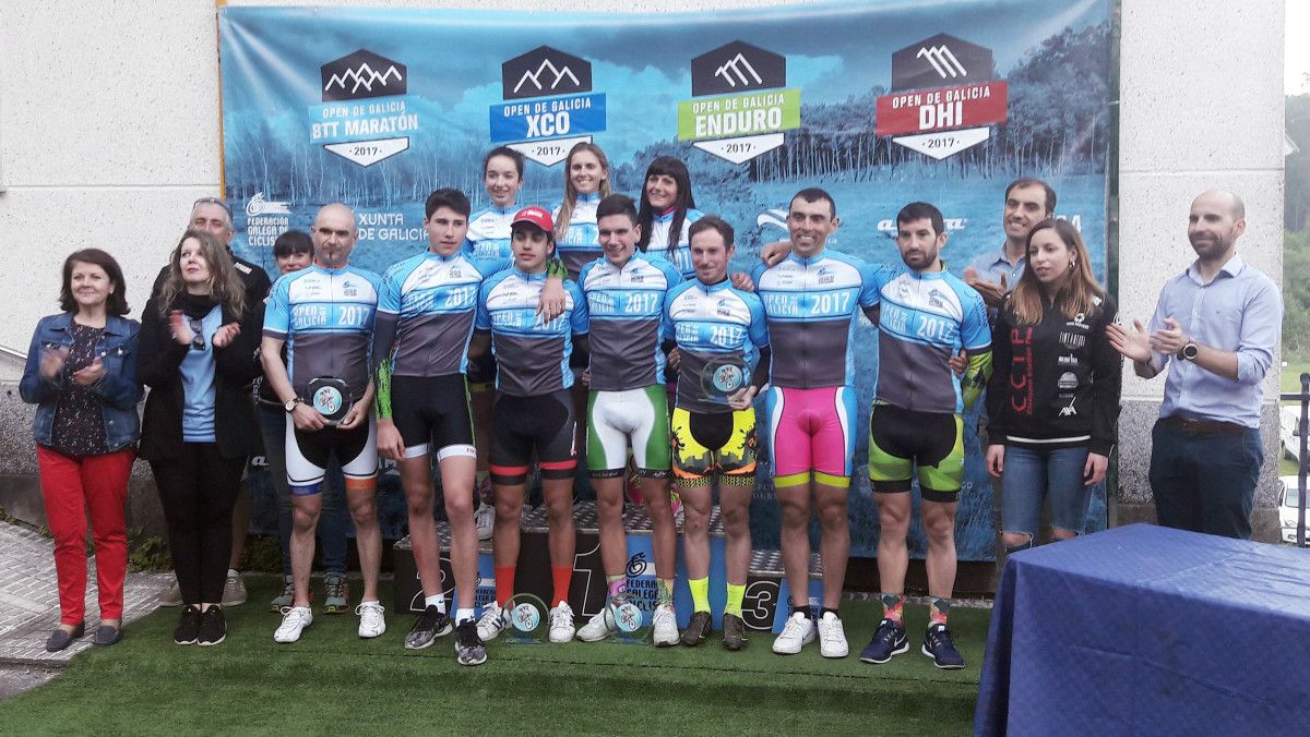 Entrega de trofeos del Open Galicia de XCO celebrado en Samieira