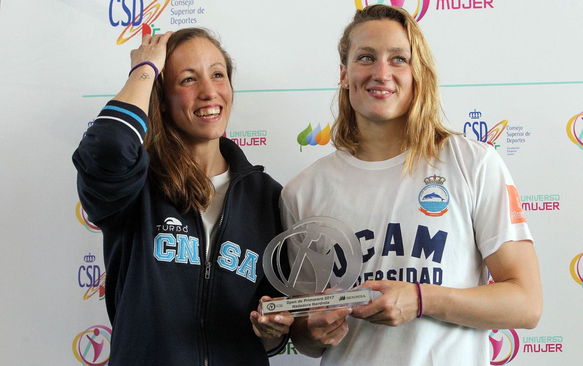 Jéssica Vall e Mireia Belmonte na última xornada do Nacional Open de Primavera de Natación