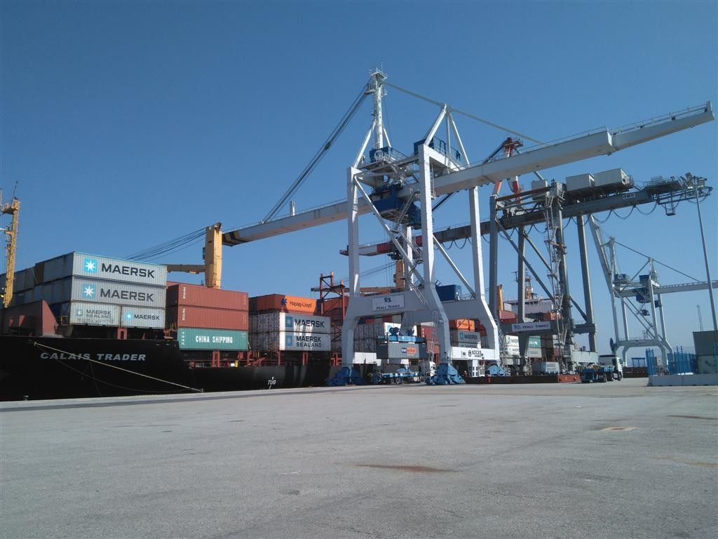 Descargas en el Puerto de Marín