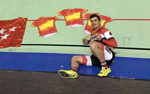 César Neira, ciclista do Froiz, no Campionato de España en Pista