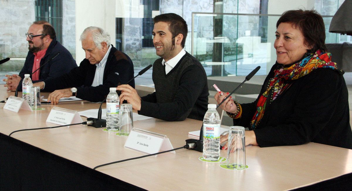Manuel Gago, Carlos Valle, Xosé Leal e Uxía Senlle presentan 'Visitas Cruzadas'