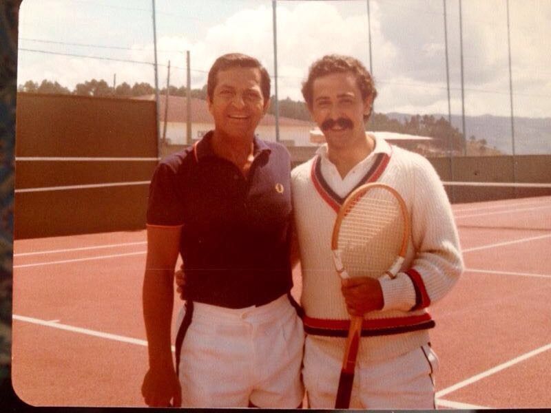El entonces presidente del Gobierno, Adolfo Suárez, con el traumatólogo Rafael Domínguez