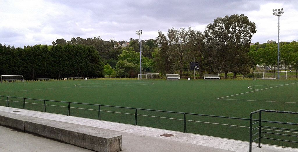 Campo de herba sintética da Xunqueira