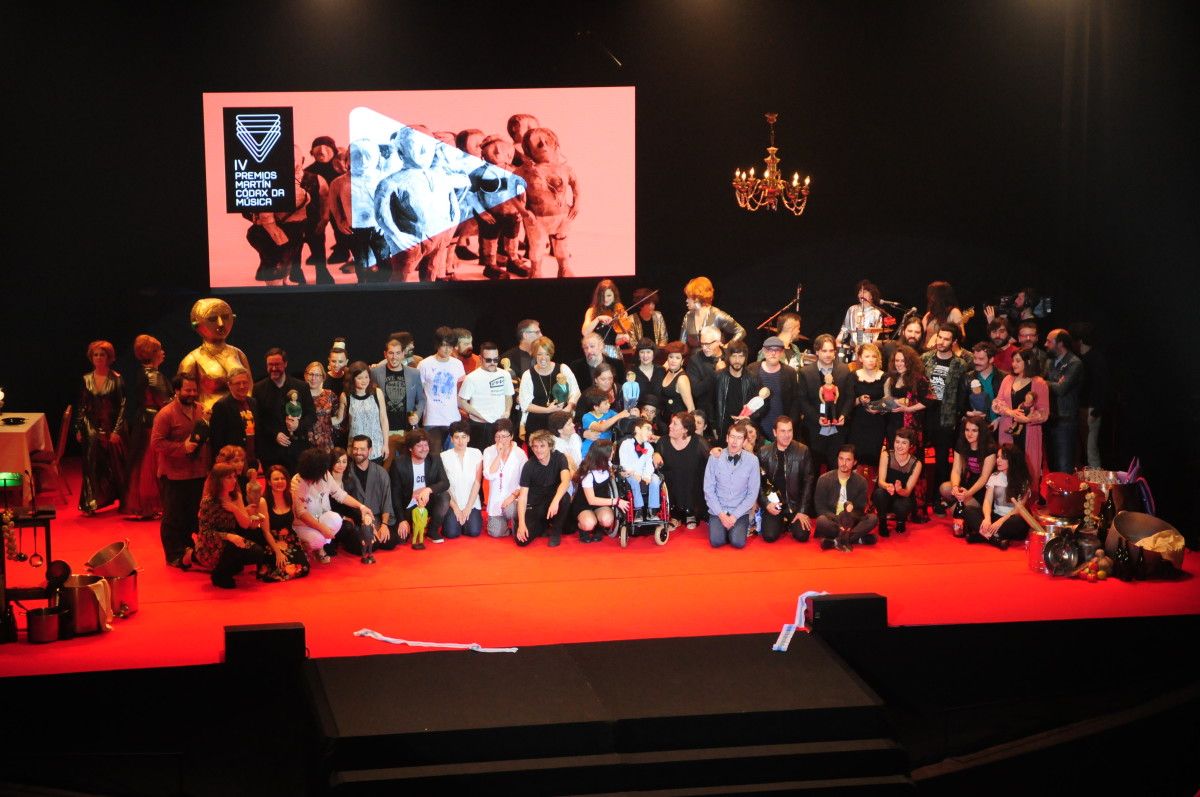 Foto de familia dos gañadores da IV edición dos Premios Galegos da Música