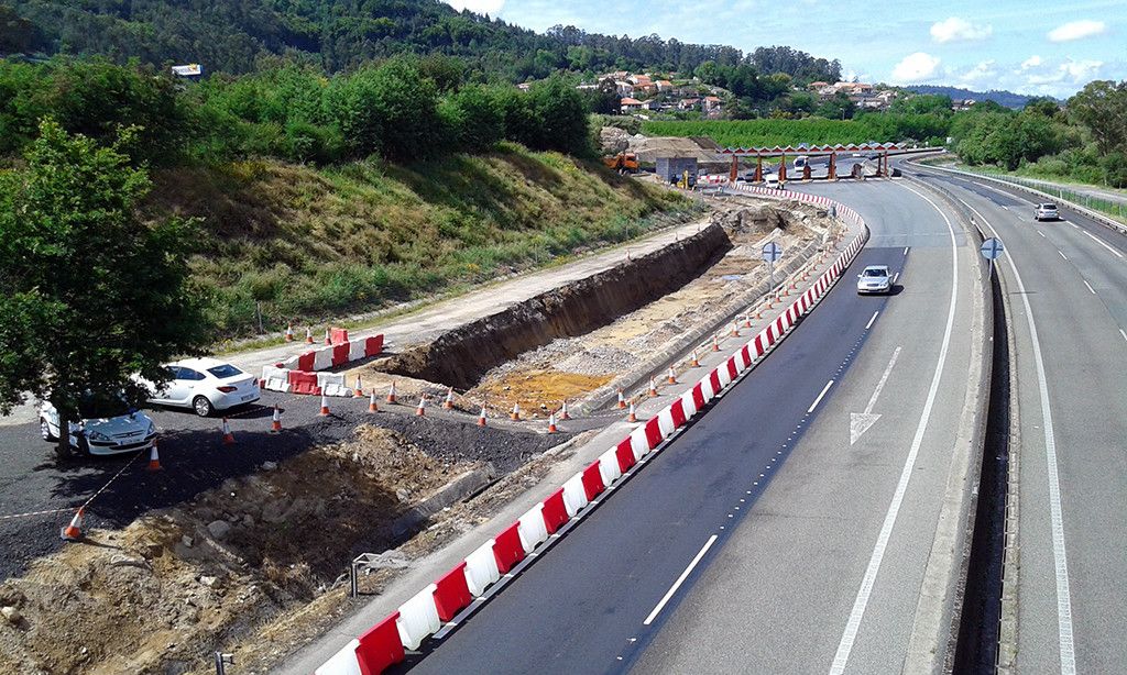 Obras en el peaje de Alba